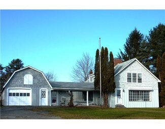 843 Bremen Rd, Waldoboro, ME 04572