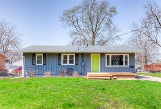 3506 E 38th Ct, Des Moines, IA 50317