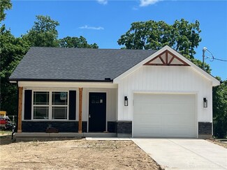 60 Kemp St, Germantown, OH 45327