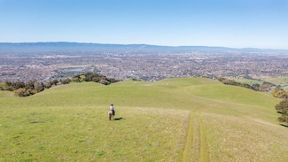 000 Bella Madeira Ln, San Jose, CA 95127