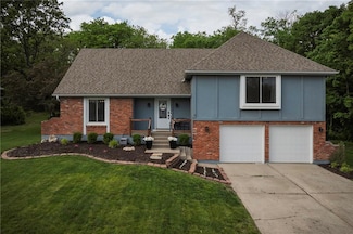 439 N Winnebago Dr, Greenwood, MO 64034