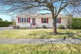 319 Casey Dr, Chicopee, MA 01020