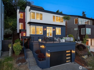2010 28th Ave S, Seattle, WA 98144