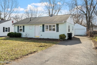 420 Clayton Rd, Schenectady, NY 12304