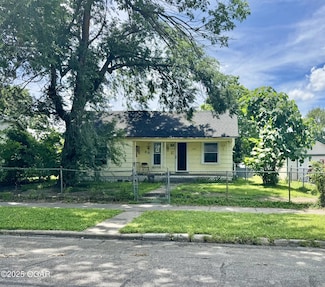 1214 S Connor Ave, Joplin, MO 64801