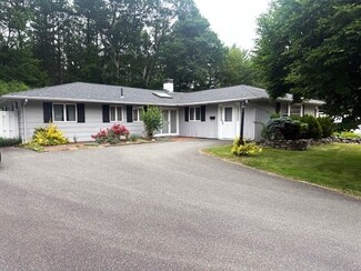 14 Eisenhower Rd, Framingham, MA 01701