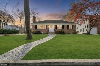 129 Spring Garden St, Cranford, NJ 07016