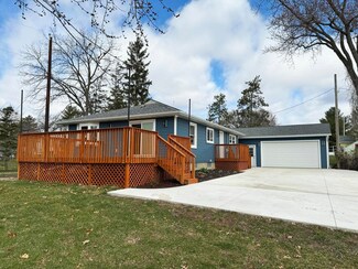 N4071 Thompson St, Doylestown, WI 53928