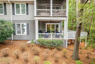 1001 B Marina Cove Ln, Greensboro, GA 30642