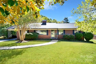 546 Goldmoor Dr NE, Concord, NC 28025