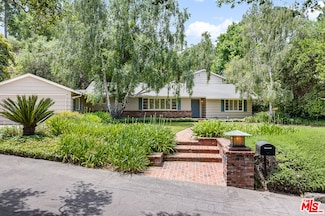 1215 Linda Ridge Ln, Pasadena, CA 91103