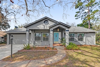 414 N Pine Meadow Dr, Debary, FL 32713