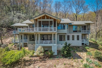 466 Sweetwater Ln, Pisgah Forest, NC 28768