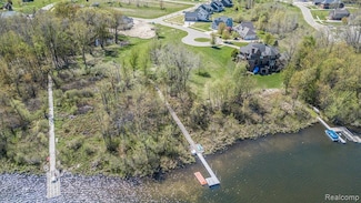 14265 Wright Dr, Linden, MI 48451