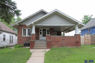 5218 Walker Ave, Lincoln, NE 68504