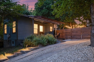 1305 Deloney St, Austin, TX 78721