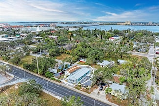 613 6th Ave E, Bradenton, FL 34208