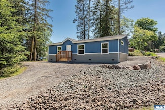 81 Stuart Dr, Port Angeles, WA 98362