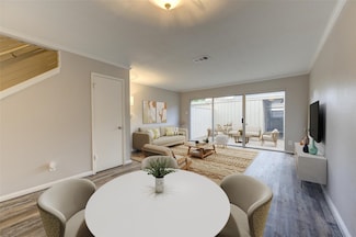 6481 Olympia Dr Unit 74, Houston, TX 77057