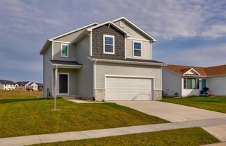 2940 Lund St, Norwalk, IA 50211