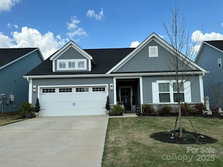 123 Grey Fox Ln, Mount Gilead, NC 27306
