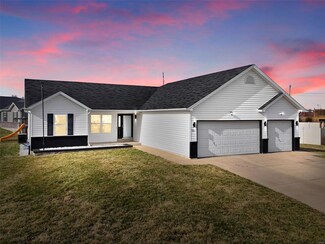 203 Lake Tucci Cir, Wright City, MO 63390