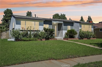 16001 Tuba St, North Hills, CA 91343