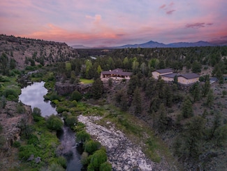 8050 NW Grubstake Way, Redmond, OR 97756