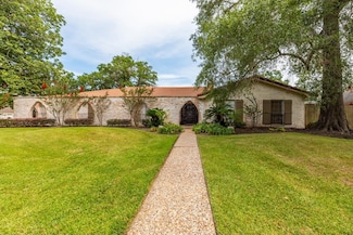 5990 Pinkstaff Ln, Beaumont, TX 77706