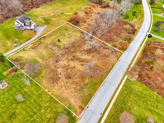 6 Farm View Dr, Norwich, CT 06360