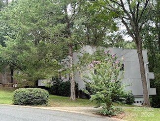 3423 Tinkerbell Ln, Charlotte, NC 28210