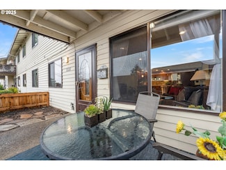 12065 SW King Arthur St Unit 15, Portland, OR 97224