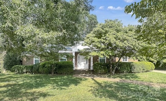 208 N Gaston St, Kings Mountain, NC 28086