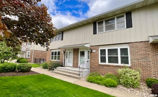1513 21st Ave Unit 7, Rock Island, IL 61201