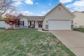 3409 Daybreak Ln, Saint Charles, MO 63303