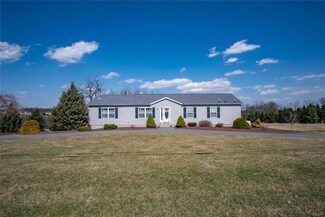 70 Longley Rd, Nazareth, PA 18064