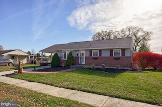 3842 Oakleigh Dr, York, PA 17402