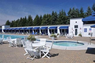 790 Front Unit 3, Petoskey, MI 49770