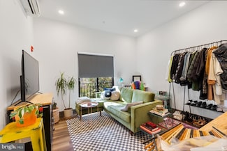 1935 E Hazzard St Unit 303, Philadelphia, PA 19125