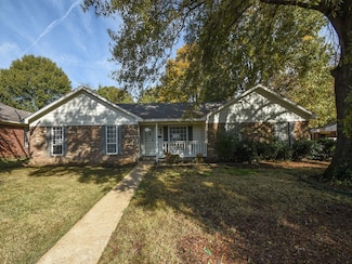 6302 Kingscrest Ln, Memphis, TN 38115