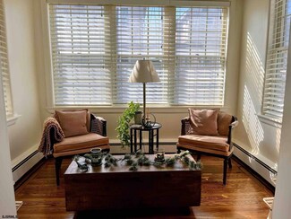 19 N Newport Ave, Ventnor City, NJ 08406