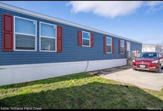 16196 Notre Dame St, Clinton Township, MI 48038