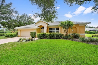 11810 Woodshire Cir, Fort Myers, FL 33913