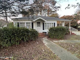 811 W Seaboard St, Bladenboro, NC 28320