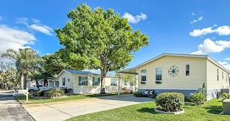 227 Oak St SW, Labelle, FL 33935