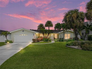 217 Driftwood Ln, Largo, FL 33770