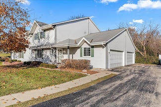 359 Minz Park Cir Unit 4, West Bend, WI 53095