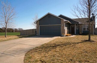 1239 Red River Dr, Clearwater, KS 67026