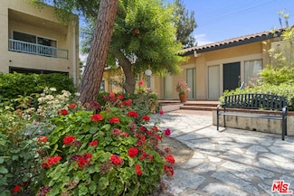 18307 Burbank Blvd Unit 325, Tarzana, CA 91356