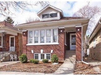 4826 N Tripp Ave, Chicago, IL 60630